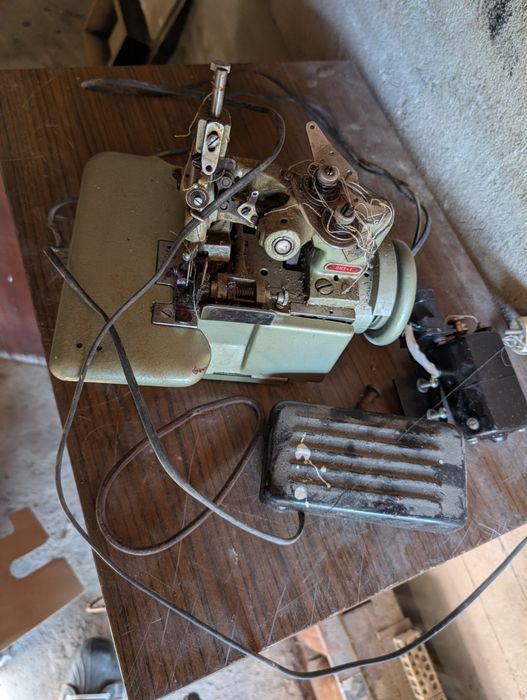 Maszyna overlock vintage PRL retro
