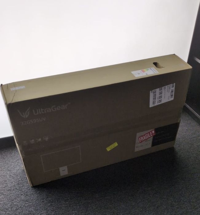 Monitor LG Ultragear 32 4K OLED