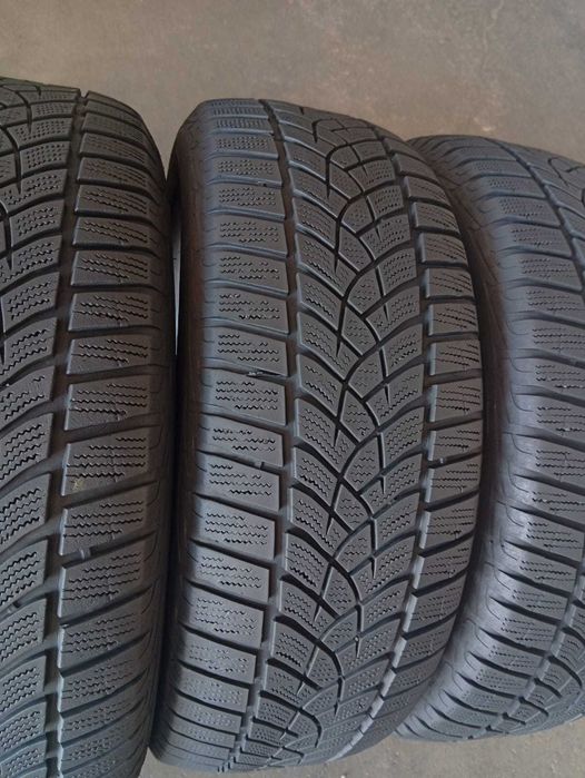 Goodyear Ultragrip Performance R16 215/60 шини зимові комплект 4шт