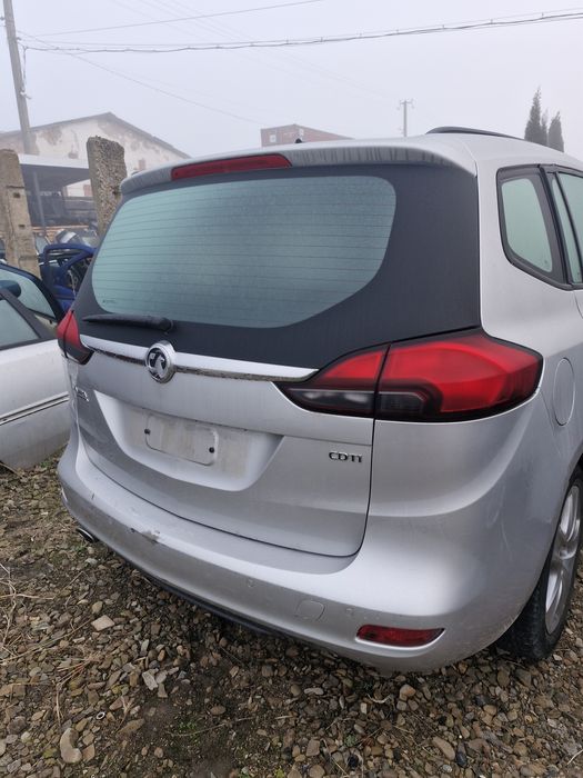 кришка багажника ляда Opel Zafira Tourer 2012-2016
