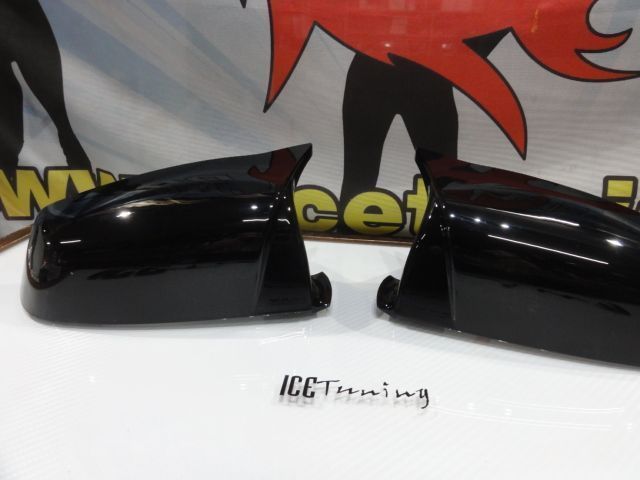 Capas, carcaça de espelhos M4 look em preto brilhante BMW E60, E61, F10, F11, F07 (GT 5GT), E63, E64, F06, F12, F13, F01, F02, F03, F04