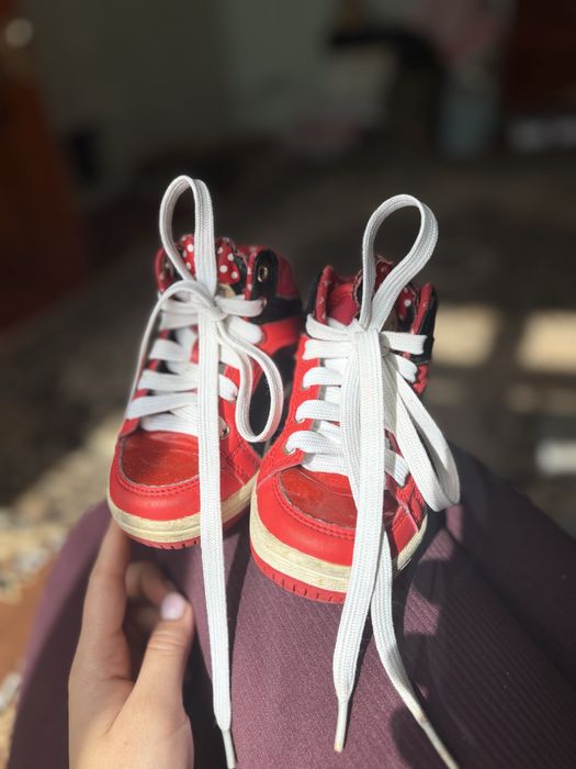 Кросівки червоні Mikki mouse 20 розмір