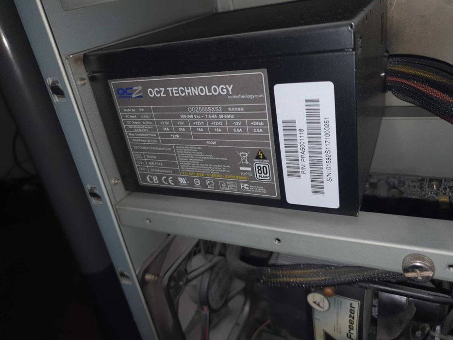 Chieftec LBX-02B-U3-400GPE + ASSUS P5AD2-E Premium wifi + Pentium 4 +