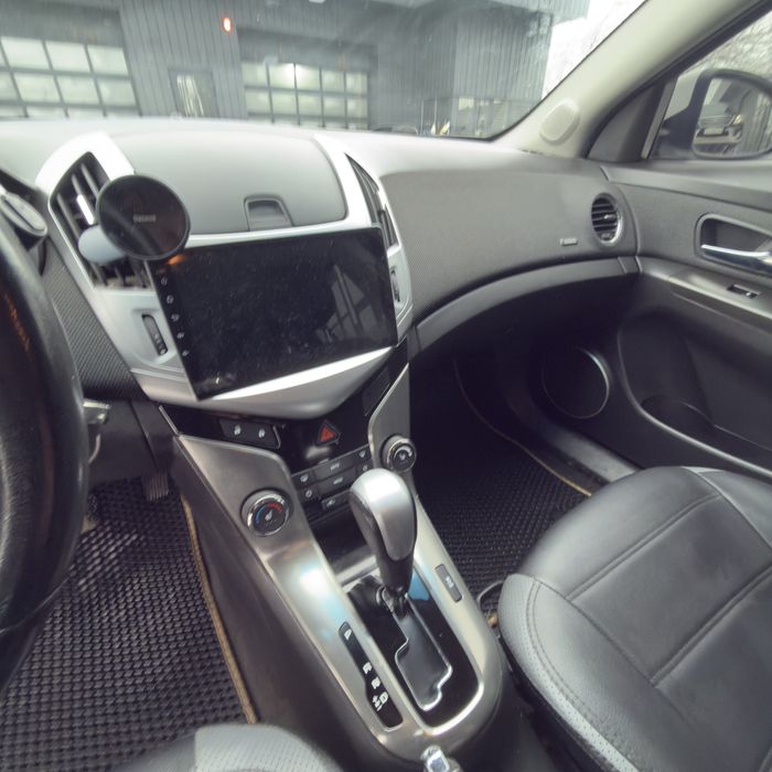 Продам Chevrolet cruze 1.8 газ/бензин