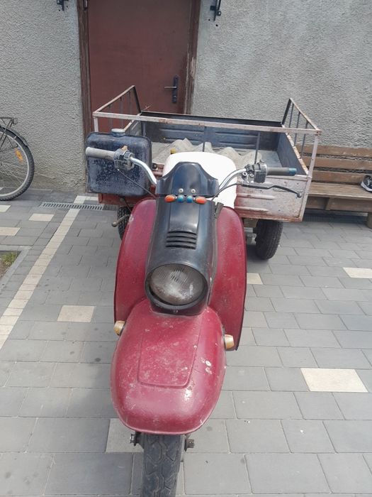 Моторолер мураха з кузовом в робочому стані