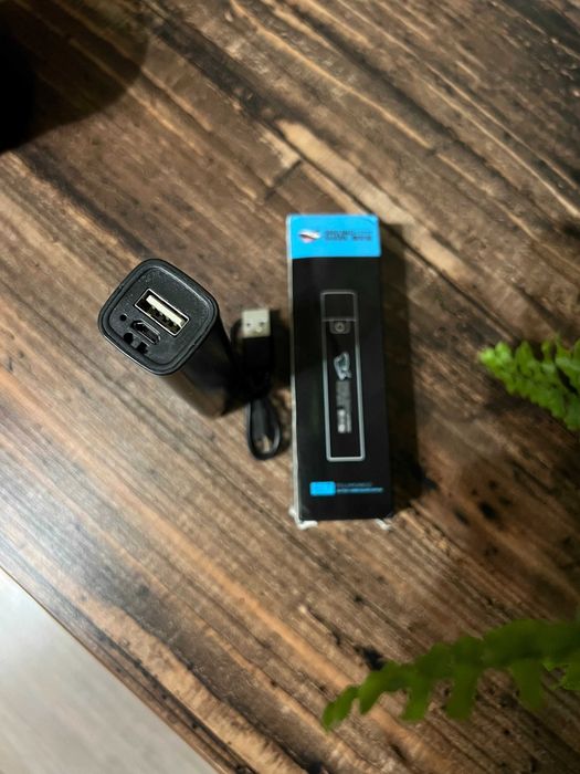 Продам кишеньковий ліхтарик Smiling Shark 617A