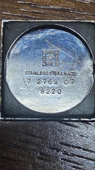 Relógio de corda antigo