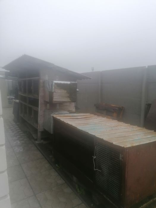 Клітка дерев'яна та металева