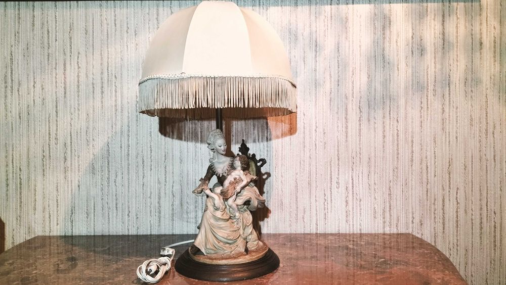 Antiguidade - Candeeiro de mesa raro - aceito propostas