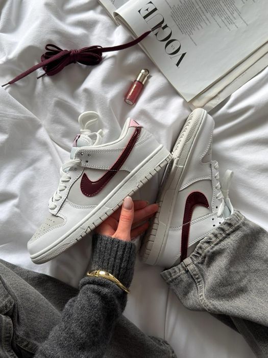 Nike SB Dunk Low Sail Burgundy Crush жіночі кросівки найк сб данк