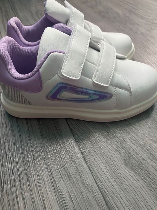 Кросівки 33розмір