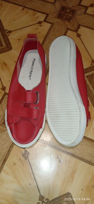 Мокасини червоного кольору - 37р.