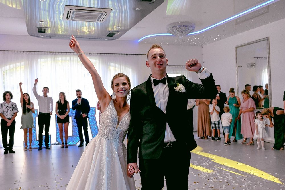 Suknia ślubna literka A