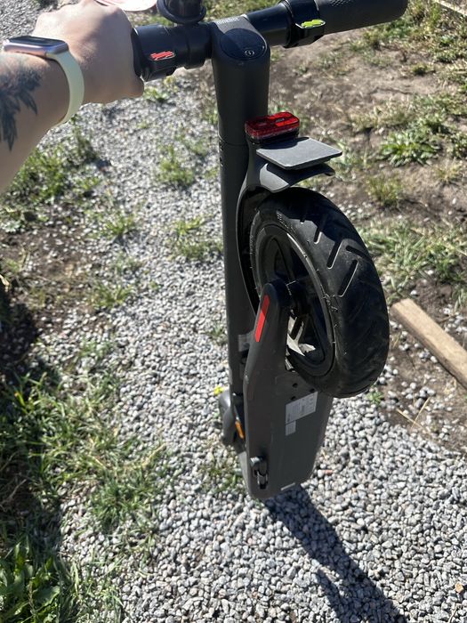 Електоро самокат ninebot kick scooter
