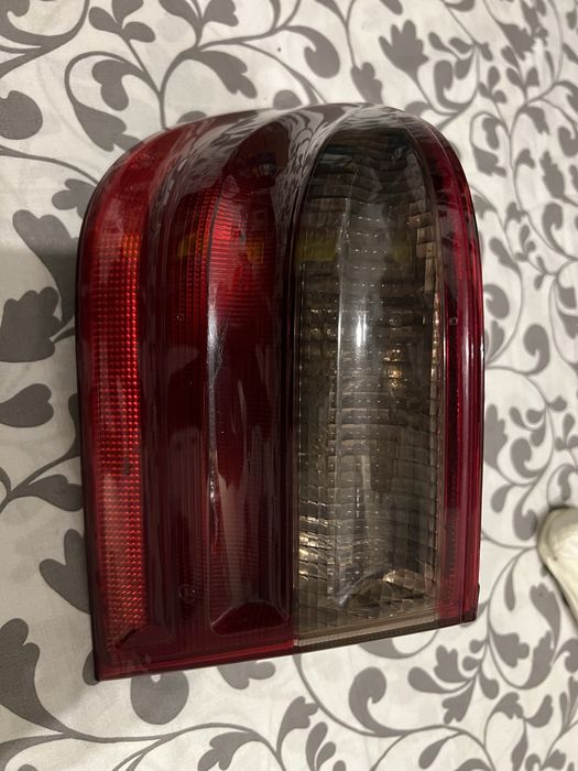 Farol traseiro esquerdo mercedes w210