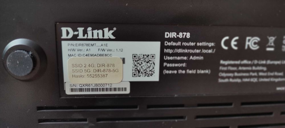 Router d-link DIR878