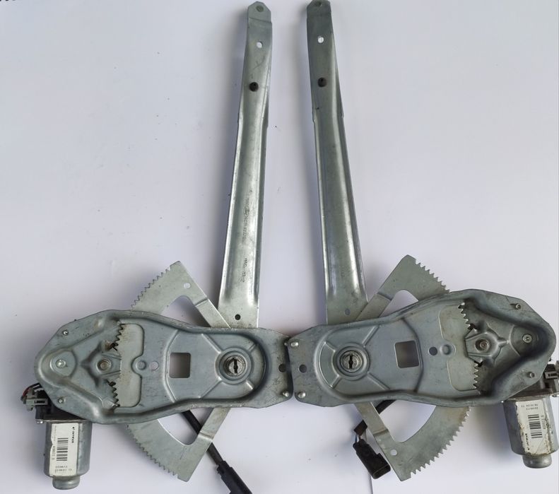 Скло підйомники ліві Ford Transit (2006 ->)