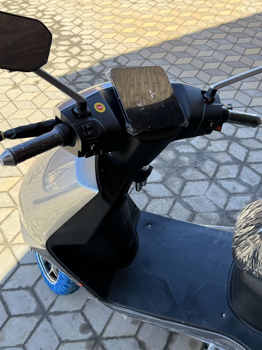 Електро скутер Volt Max 2000 Exdrive