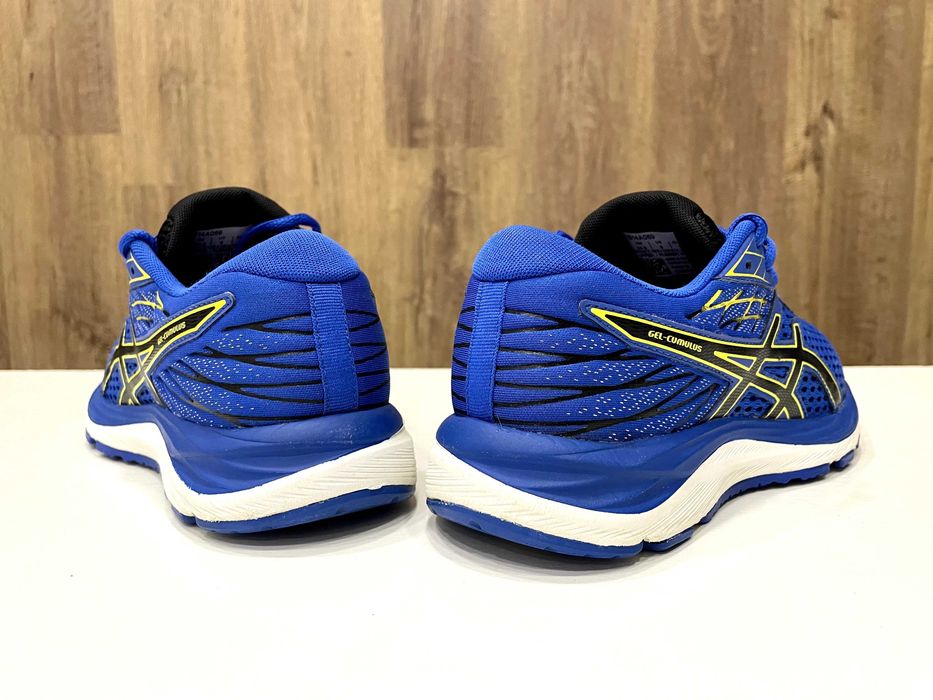 Кроссовки ASICS Gel волейбольные беговые