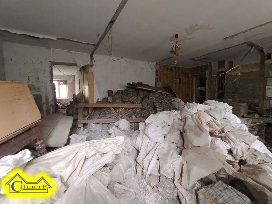 3кімнатна квартира під капітальий ремонт соц місто 1 поверх