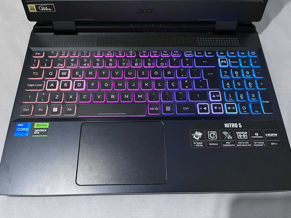Laptop Acer Gaming com caixa