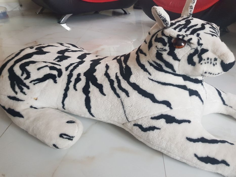 Білий тигр М,ЯКИЙ б/у