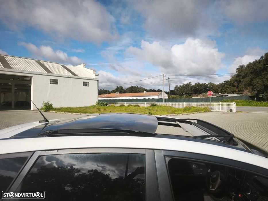 Kia Venga 1.4 CRDi TX ISG - Com Inspecção e Revisão Efectuada em Maio
