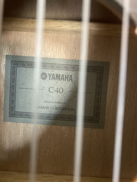 Guitarra acústica Yamaha C40