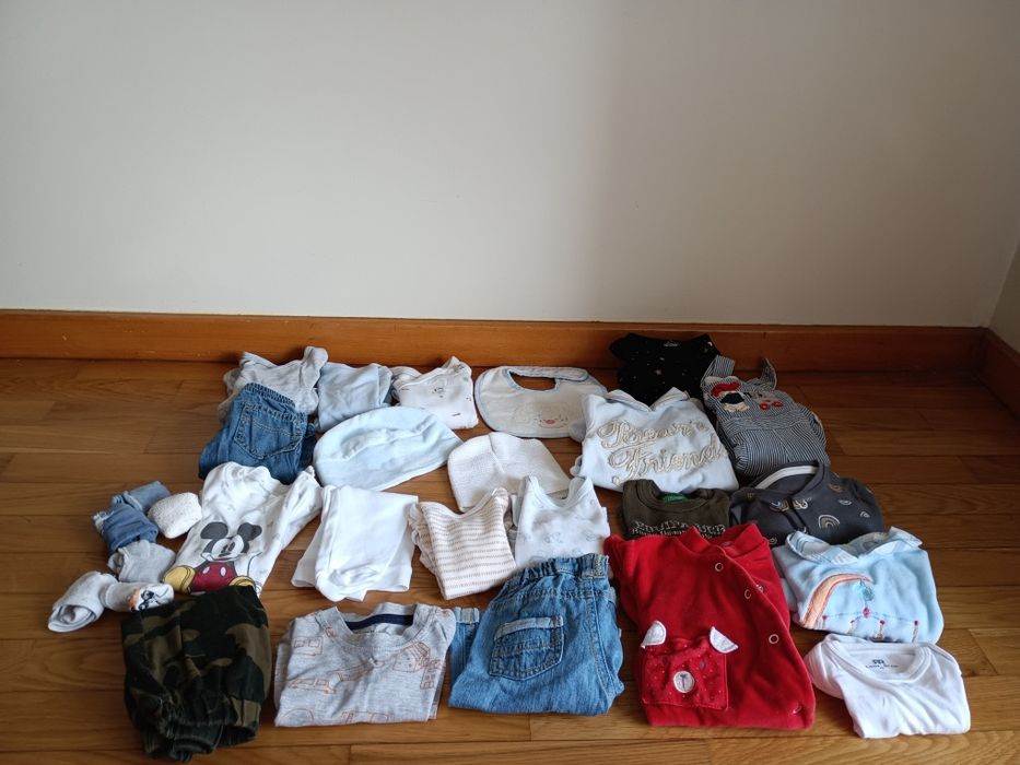 Lote de 28 peças de menino 0-3m