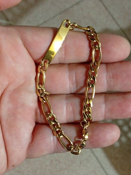 Pulseira em Metal Dourado