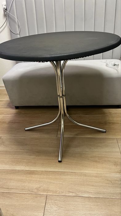 Стіл для кухні