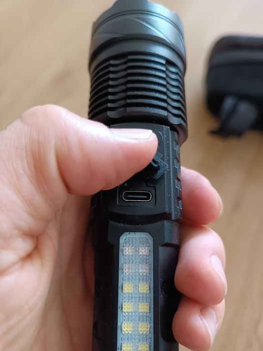 Lanterna diferentes funções e carregamento USB64551402004225121
