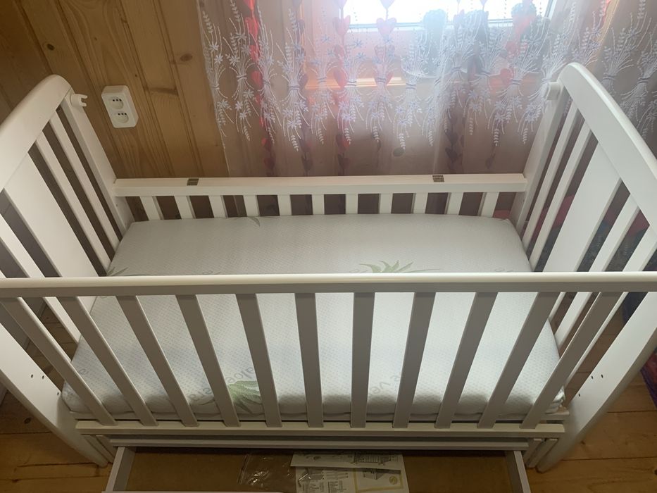 Колиска, ліжечко для немовлят