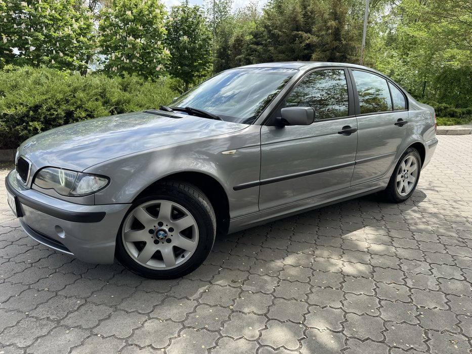 Продам  машину BMW 320