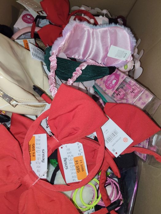 Karton mix Sinsay cały karton bananowiec