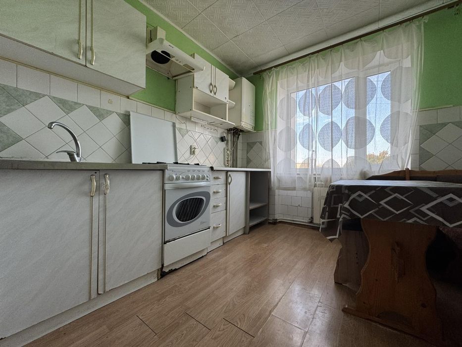 Продаж 3к Довженка І/О
