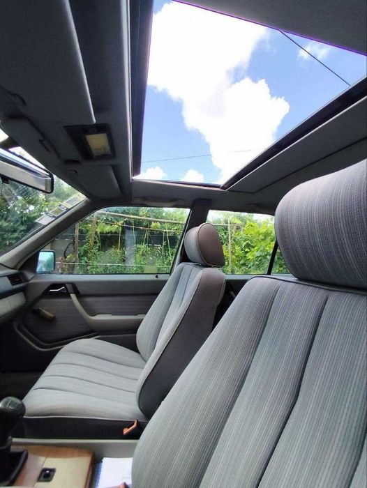 Mercedes-Benz 250 D (W124) de 1988 — photo 3