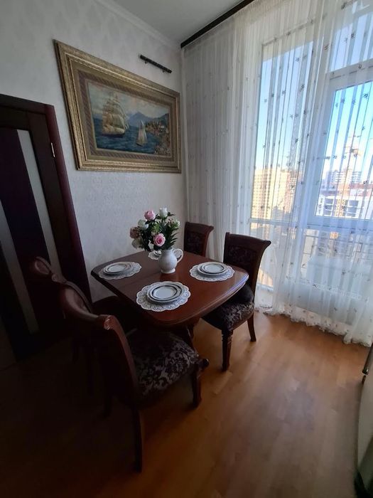 Продається КВАРТІРА з ПАРКІНГОМ в Одесі, від власніка . 19 Перлина