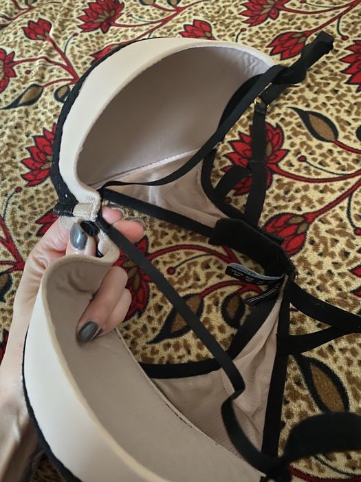 Biustonosz push up Britney Spears 65F