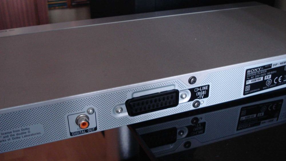 Odtwarzacz SONY CD/DVD DVP NS38 z pilotem, super stan - sprzedam