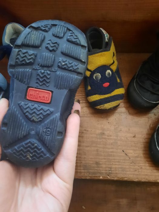 Дитяче взуття...