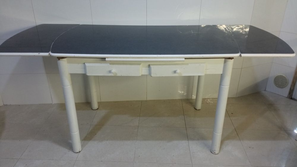 Mesa      de cozinha