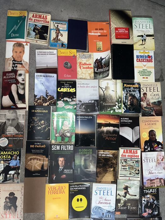 Muitos livros diversificados