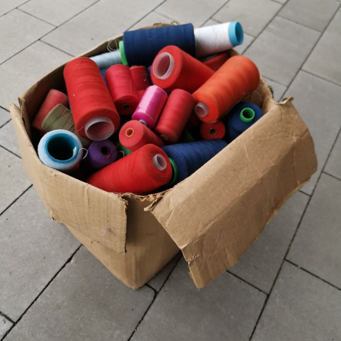 Nici duże i małe szpulki