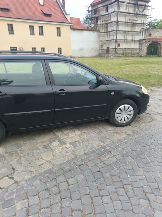 Продаж авто Toyota Corolla