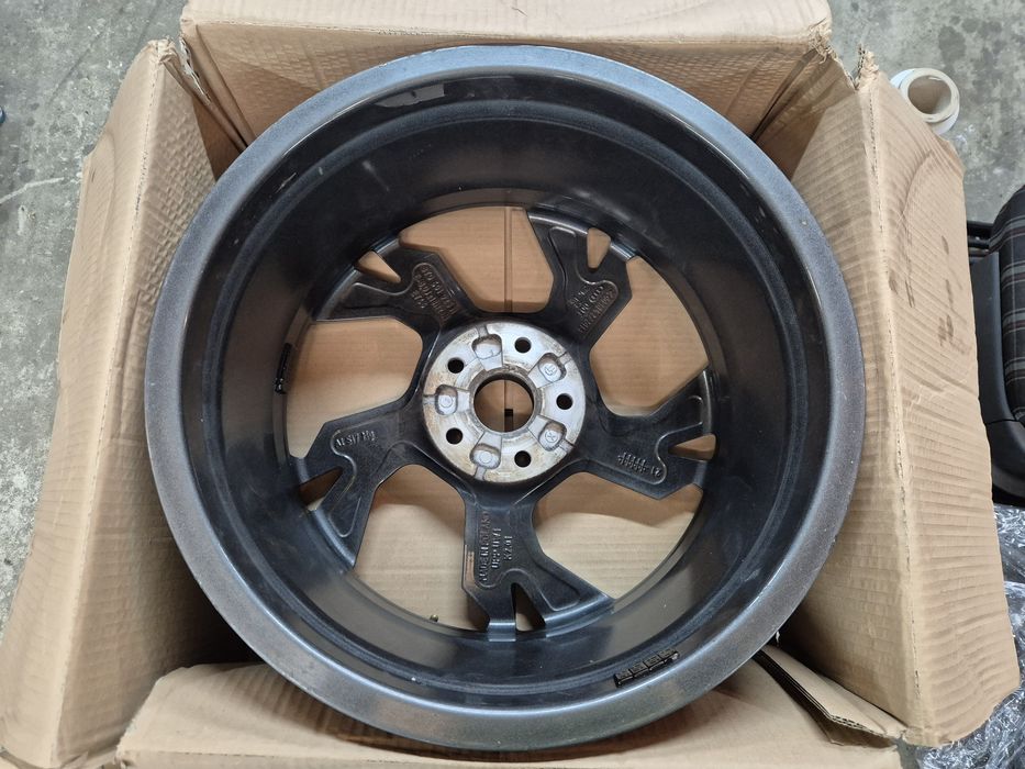 Felga Audi VW 18" 5x112 8Y0.601.025H OEM