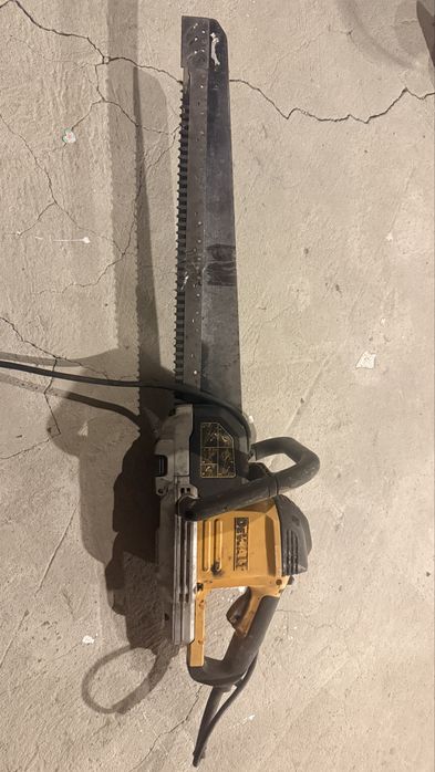 DeWalt DWE397 Alligator Piła