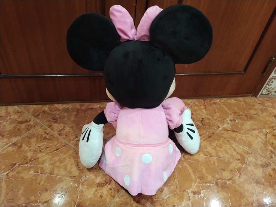 Boneca de peluche Minnie Mouse casa quarto apartamento vivenda gabinet