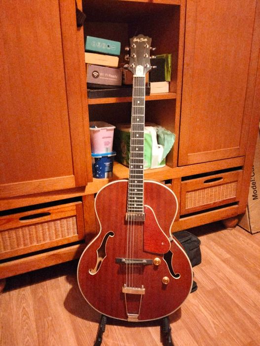 Guitarra de jazz Harley Bento