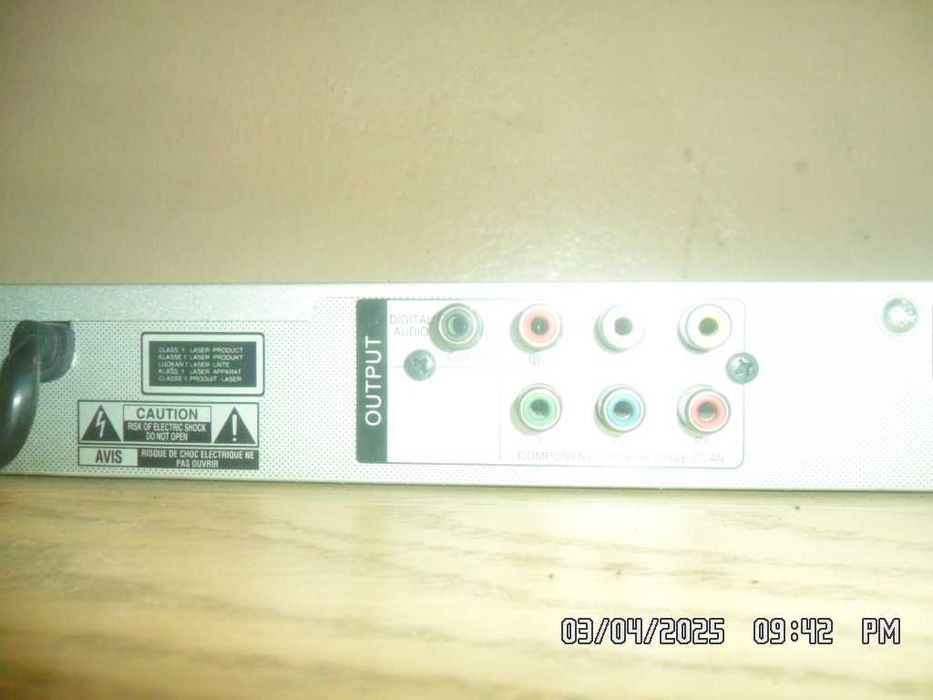 LG DVX 286 Odtwarzacz DVD z pilotem i kablem